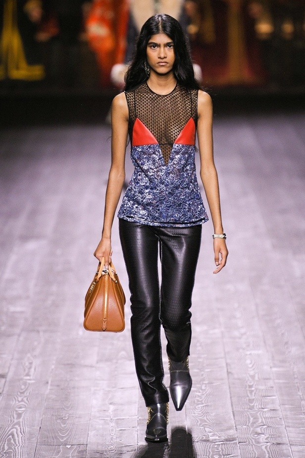 عرض مجموعة Louis Vuitton لموسم خريف وشتاء 2020