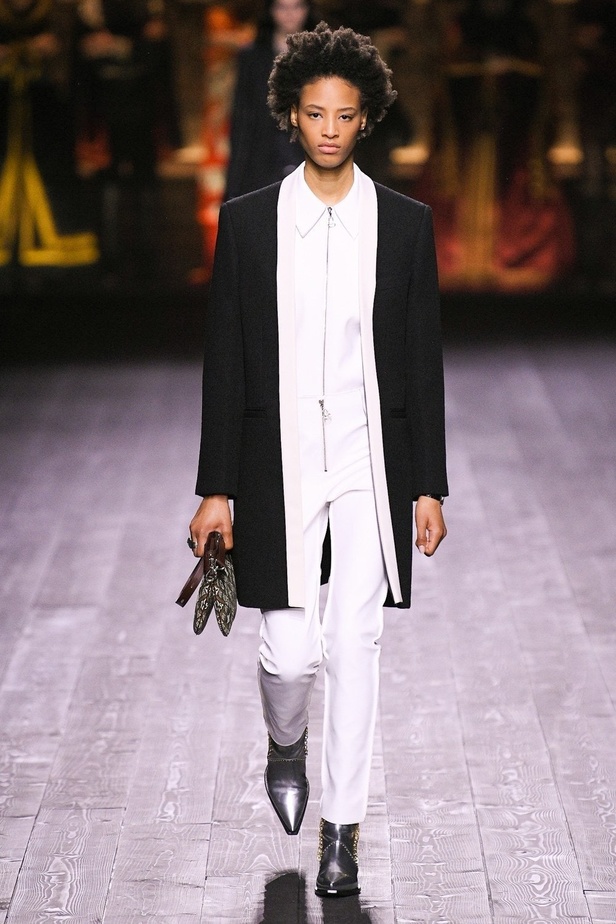 عرض مجموعة Louis Vuitton لموسم خريف وشتاء 2020