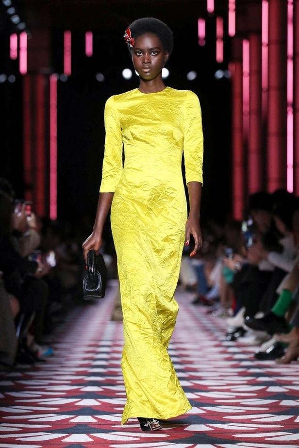 عرض أزياء دار Miu Miu لخريف وشتاء 2020-2021