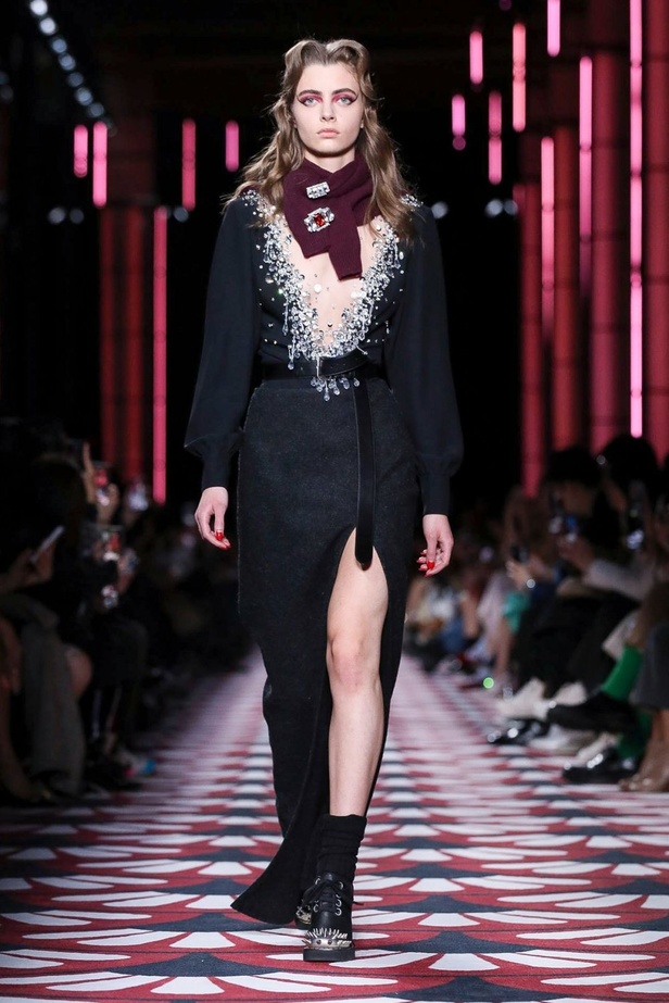 عرض أزياء دار Miu Miu لخريف وشتاء 2020-2021