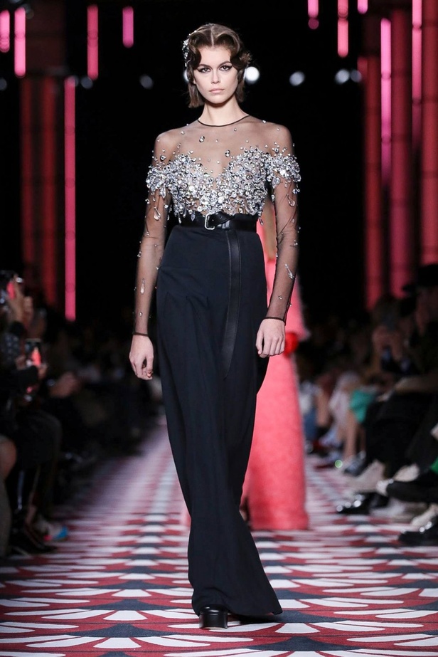 عرض أزياء دار Miu Miu لخريف وشتاء 2020-2021