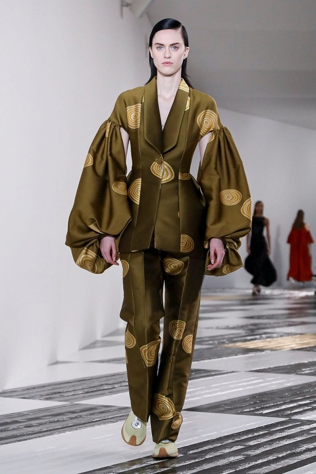 عرض مجموعة LOEWE لموسم خريف وشتاء 2020