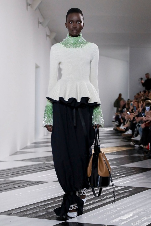 عرض مجموعة LOEWE لموسم خريف وشتاء 2020