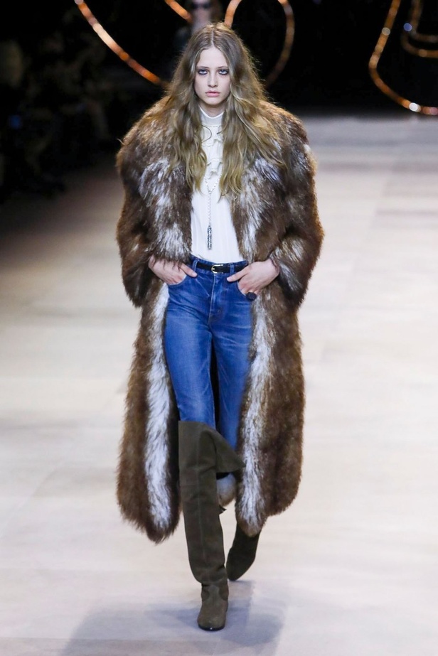 مجموعة الازياء الفاخرة من CELINE لخريف وشتاء 2020-2021