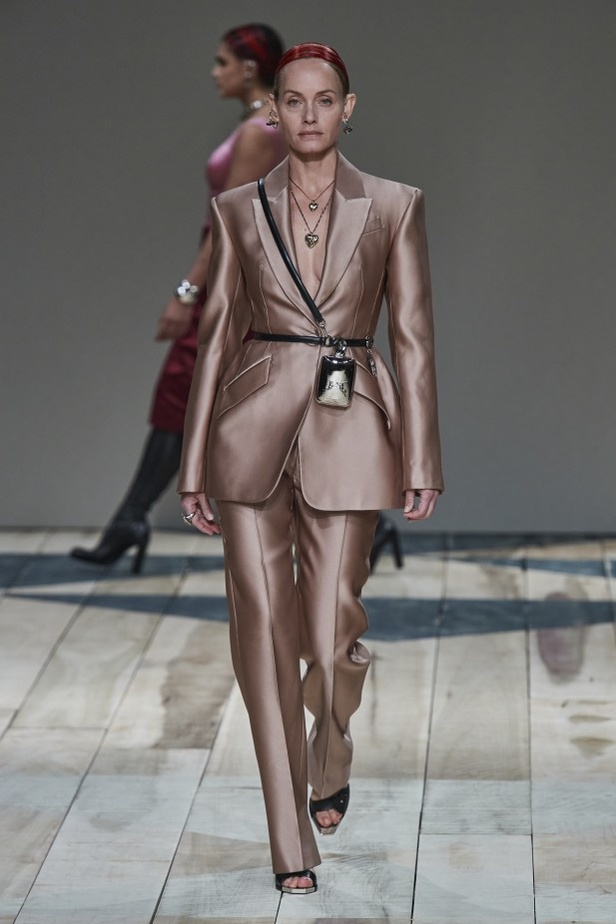 مجموعة ألكسندر ماكوين لخريف وشتاء 2020-2021