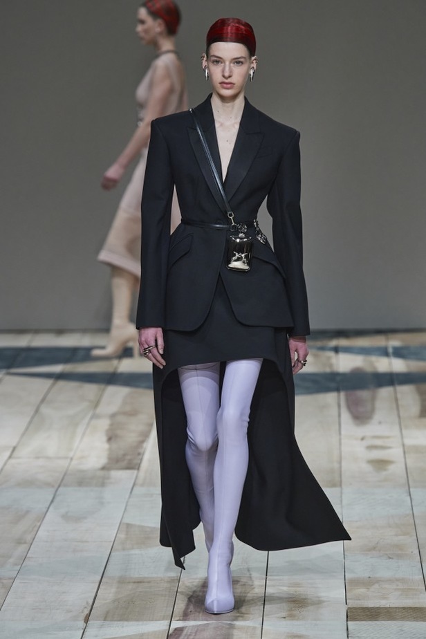 مجموعة ألكسندر ماكوين لخريف وشتاء 2020-2021