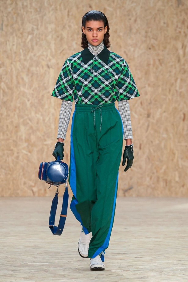 مجموعة الازياء الجاهزة من LACOSTE لخريف وشتاء 2021