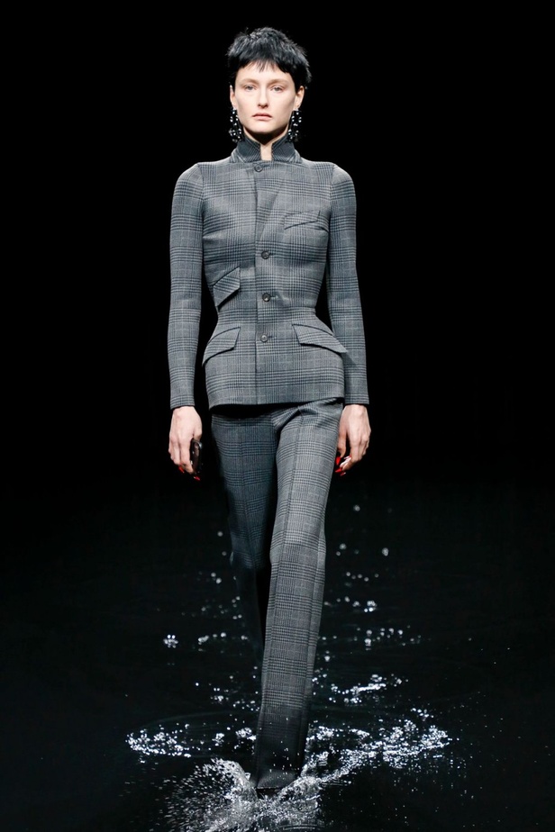 عرض ازياء Balenciaga لخريف وشتاء 2020-2021