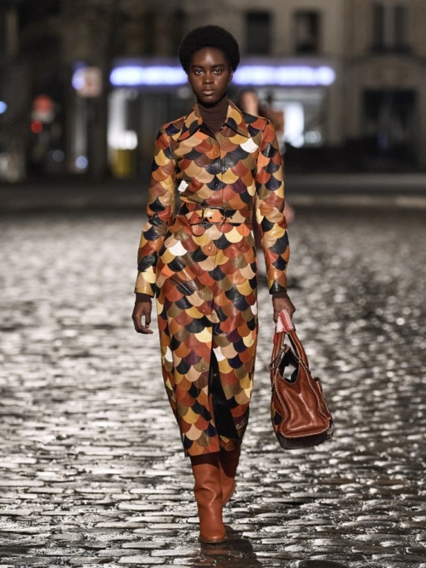 عرض أزياء Chloe  لخريف وشتاء 2021-2022 