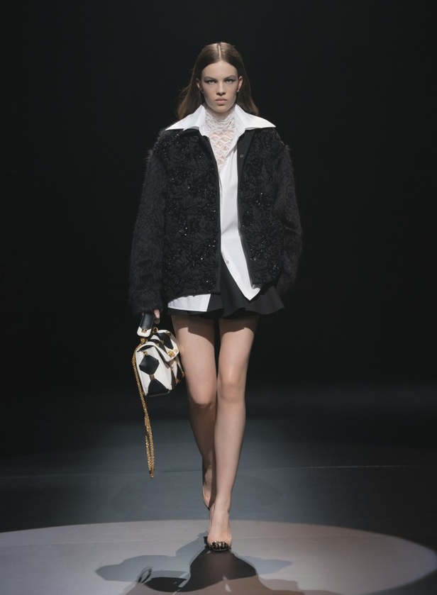 ماهي رسالة مجموعة آكت من VALENTINO لمدينة ميلانو؟