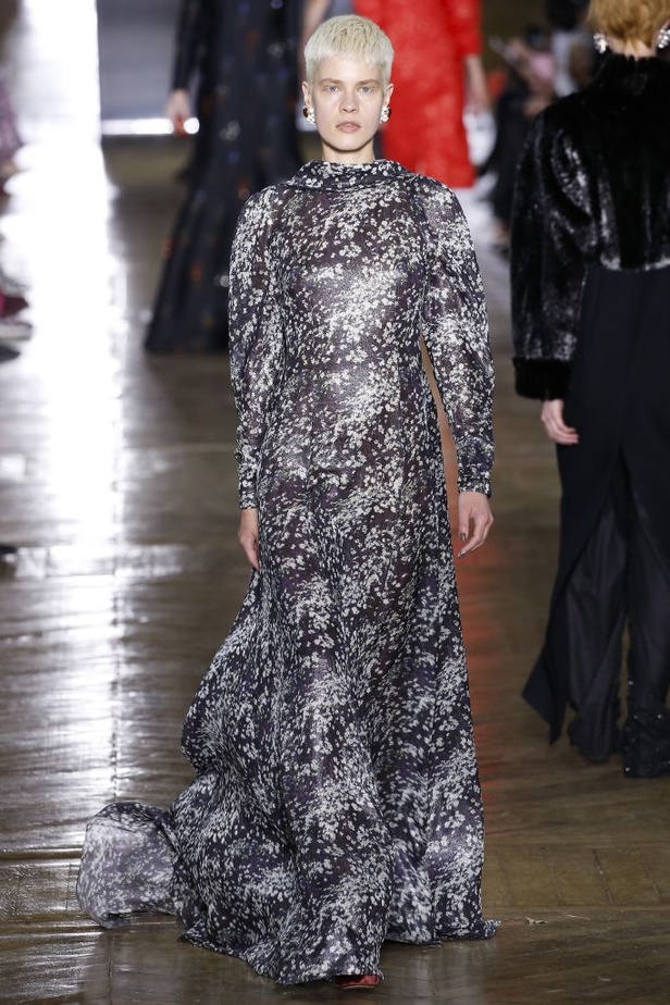 مجموعة "يوليانا سيرجينكو" للهوت كوتور لموسم خريف 2016