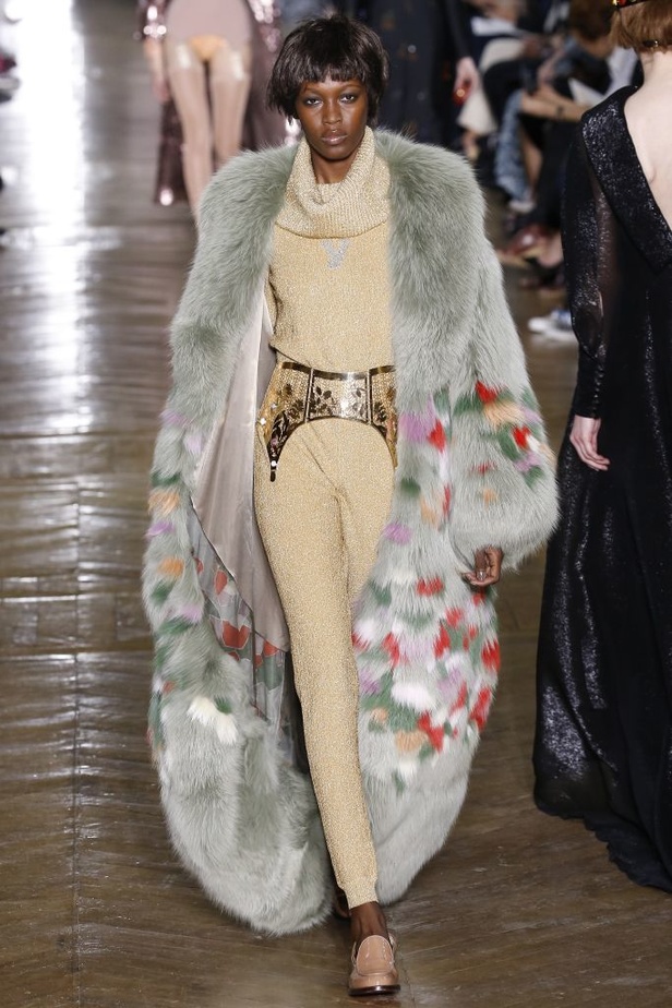 مجموعة "يوليانا سيرجينكو" للهوت كوتور لموسم خريف 2016