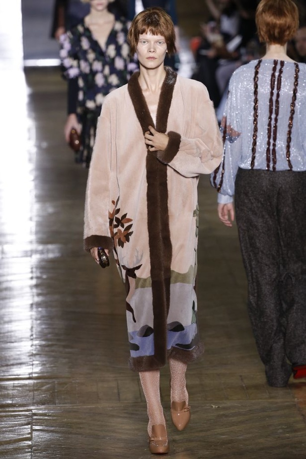 مجموعة "يوليانا سيرجينكو" للهوت كوتور لموسم خريف 2016