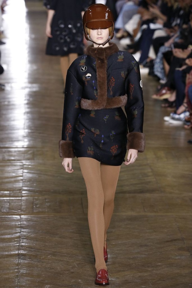 مجموعة "يوليانا سيرجينكو" للهوت كوتور لموسم خريف 2016