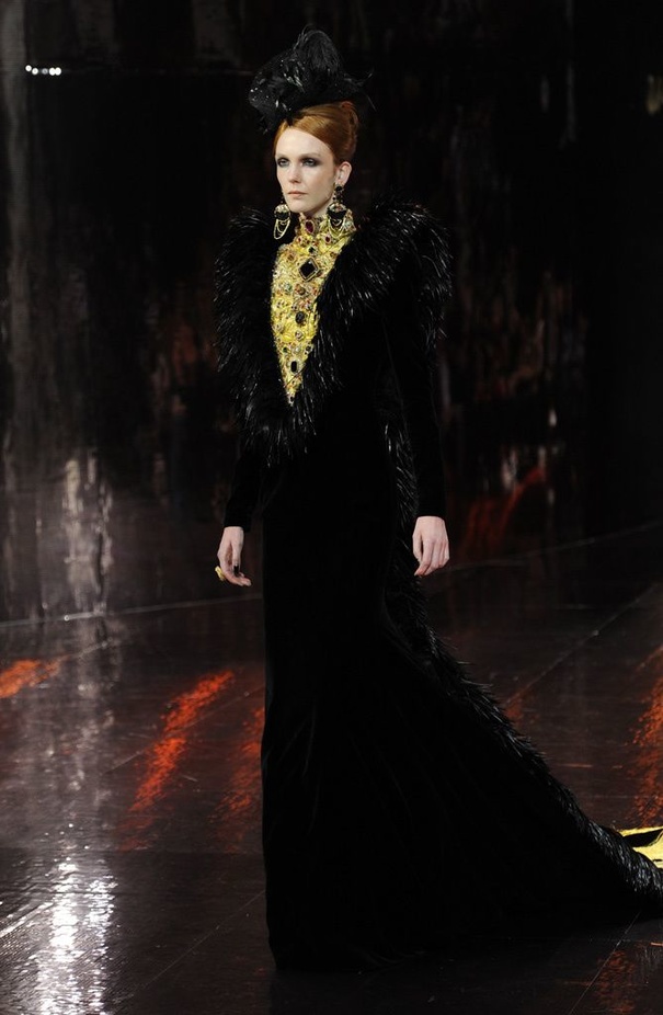 مجموعة Guo Pei للأزياء الفاخرة لخريف ٢٠١٦