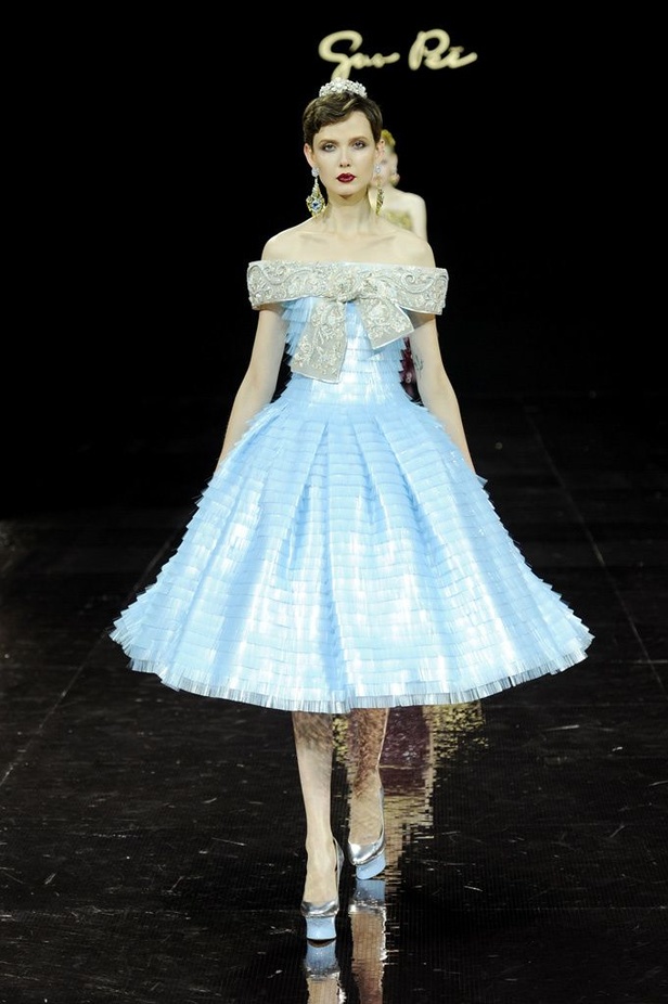 مجموعة Guo Pei للأزياء الفاخرة لخريف ٢٠١٦