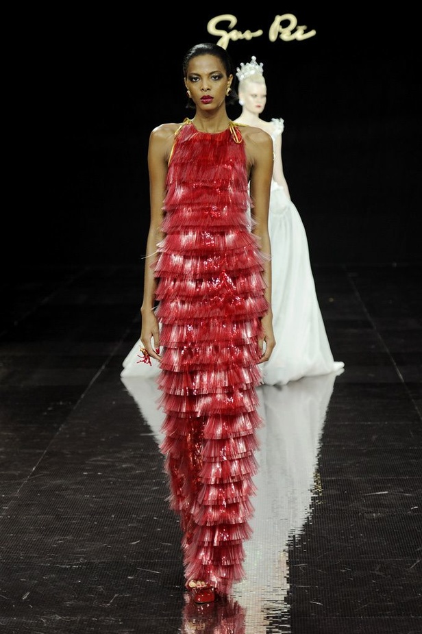 مجموعة Guo Pei للأزياء الفاخرة لخريف ٢٠١٦