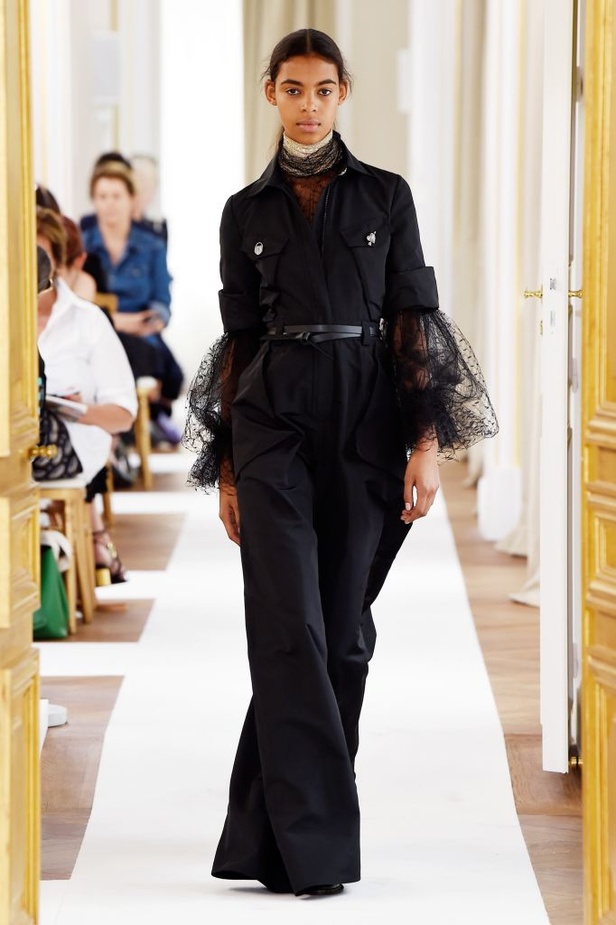 عرض Schiaparelli للأزياء الراقية لخريف وشتاء ٢٠١٨ !