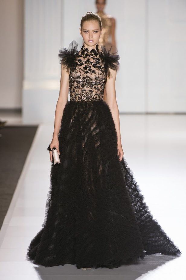 مجموعة Ralph & Russo من الألبسة الفاخرة لخريف وشتاء 2017