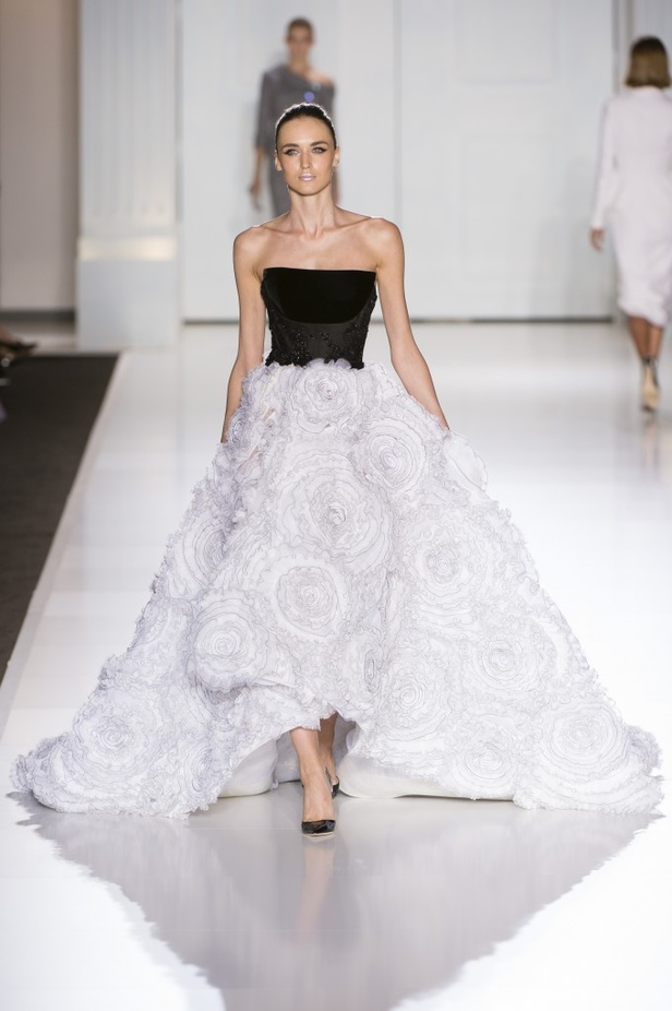 مجموعة Ralph & Russo من الألبسة الفاخرة لخريف وشتاء 2017