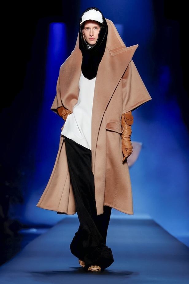 عرض مجموعة Jean Paul Gaultier كوتور FW20