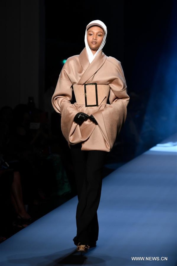 عرض مجموعة Jean Paul Gaultier كوتور FW20