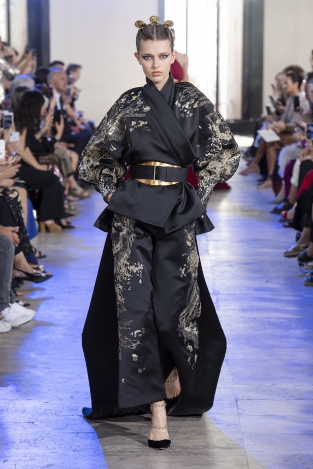 مجموعة إيلي صعب للأزياء الفاخرة لخريف وشتاء 2020 من وحي الصين