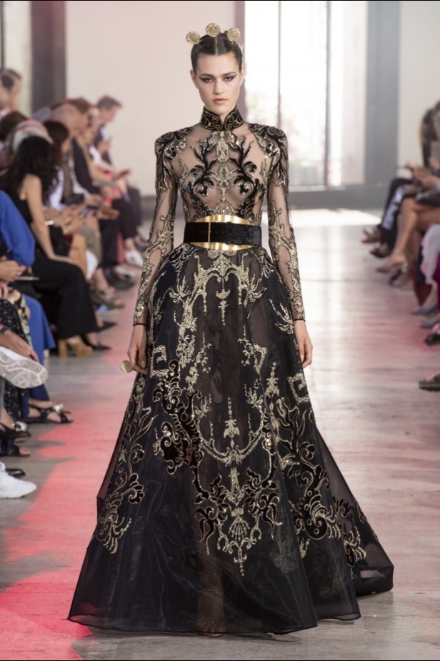 مجموعة إيلي صعب للأزياء الفاخرة لخريف وشتاء 2020 من وحي الصين