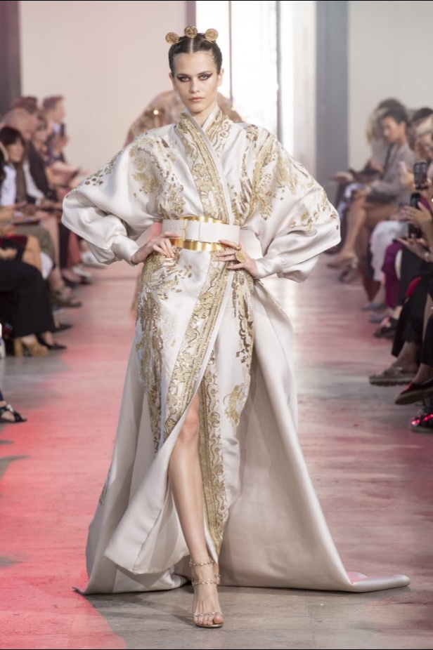 مجموعة إيلي صعب للأزياء الفاخرة لخريف وشتاء 2020 من وحي الصين