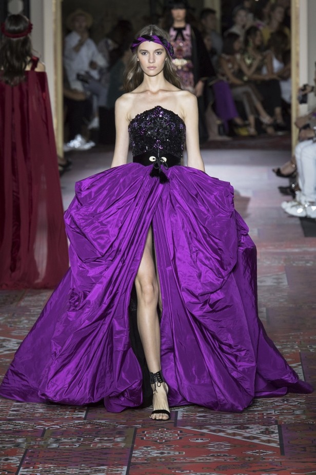 مجموعة زهير مراد لخريف 2019... عودة إلى السبعينيات في شمال أفريقيا