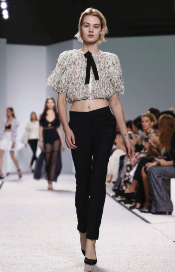 مجموعة Giambattista Valli لربيع وصيف ٢٠١٧ !