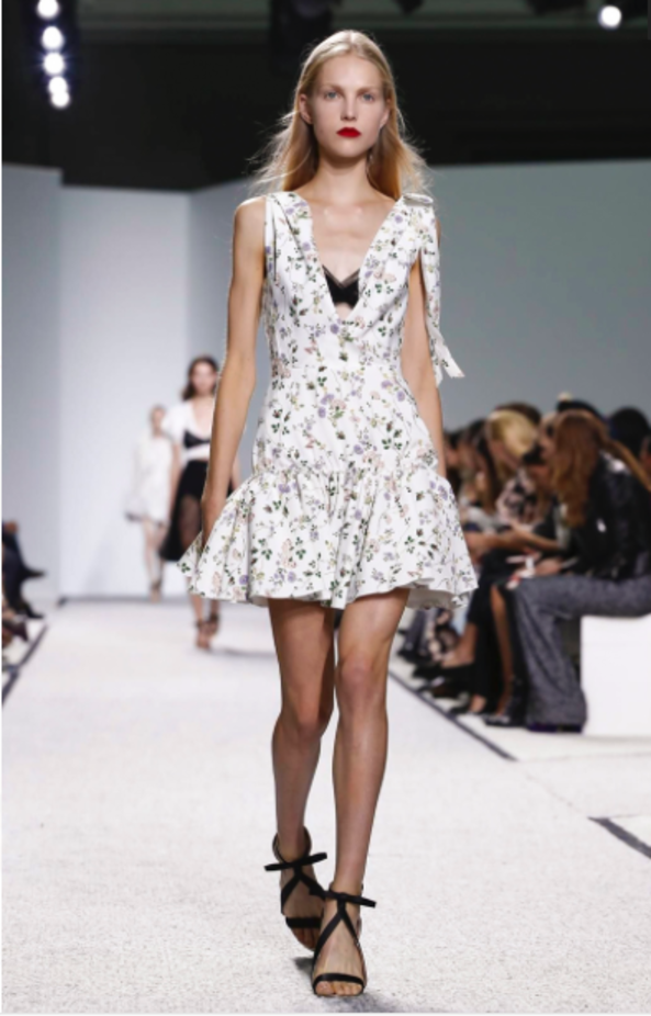 مجموعة Giambattista Valli لربيع وصيف ٢٠١٧ !