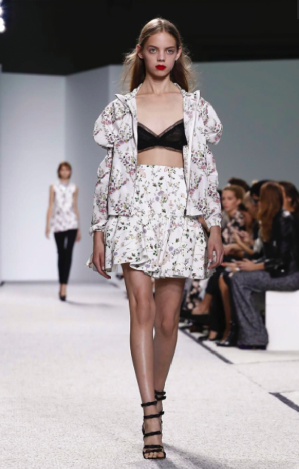 مجموعة Giambattista Valli لربيع وصيف ٢٠١٧ !