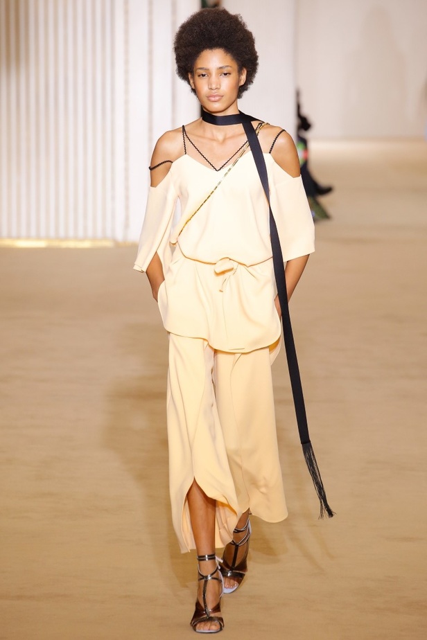 مجموعة رولان موريه لموسم ربيع وصيف 2017