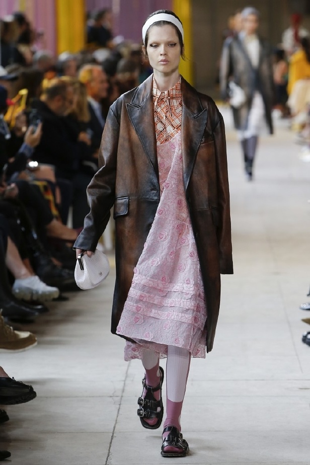 ابتكار وإبداع ضمن مجموعة ميو ميو لموسم ربيع وصيف 2018