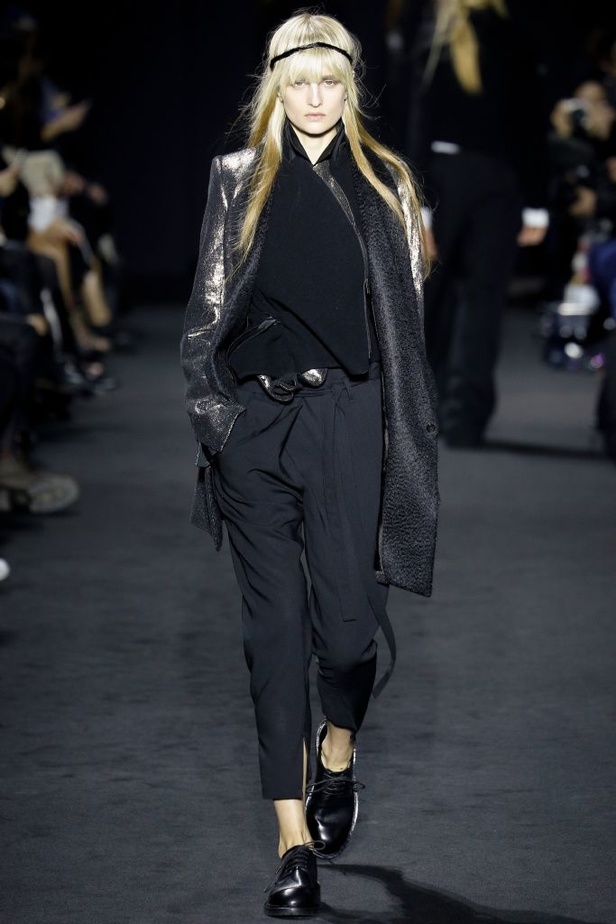 مجموعة Ann Demeulemeester لخريف وشتاء ١٧/١٦