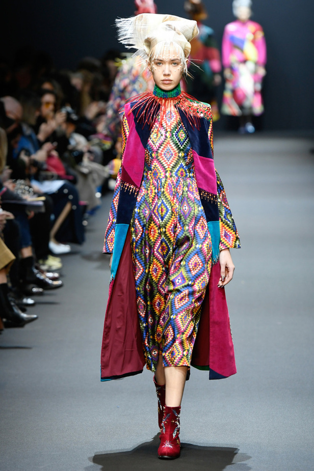 عرض أزياء Manish Arora لخريف وشتاء 2017