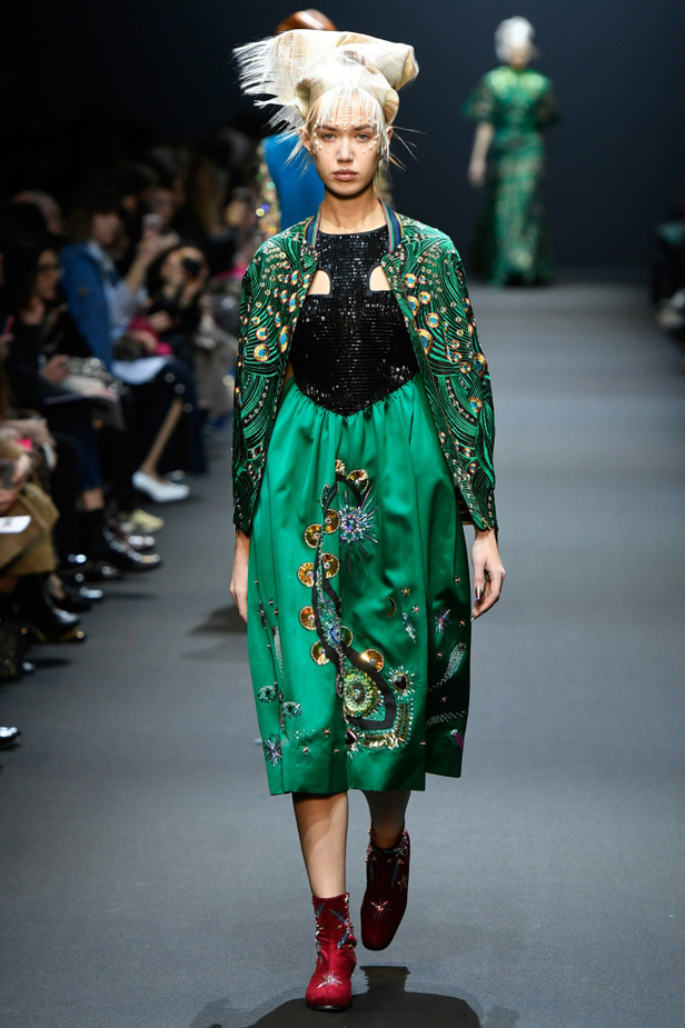 عرض أزياء Manish Arora لخريف وشتاء 2017