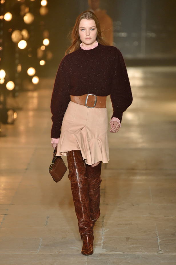 عرض أزياء إيزابيل ماران لخريف وشتاء 2017