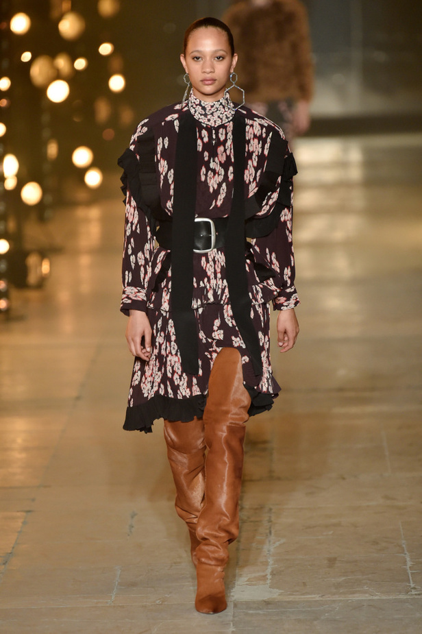 عرض أزياء إيزابيل ماران لخريف وشتاء 2017