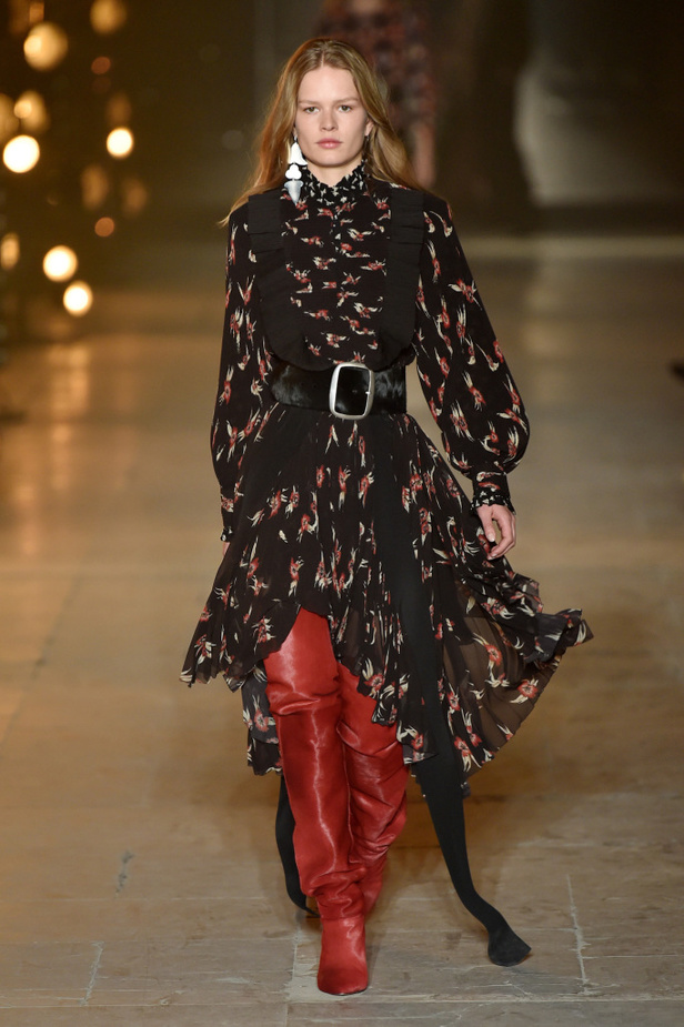 عرض أزياء إيزابيل ماران لخريف وشتاء 2017