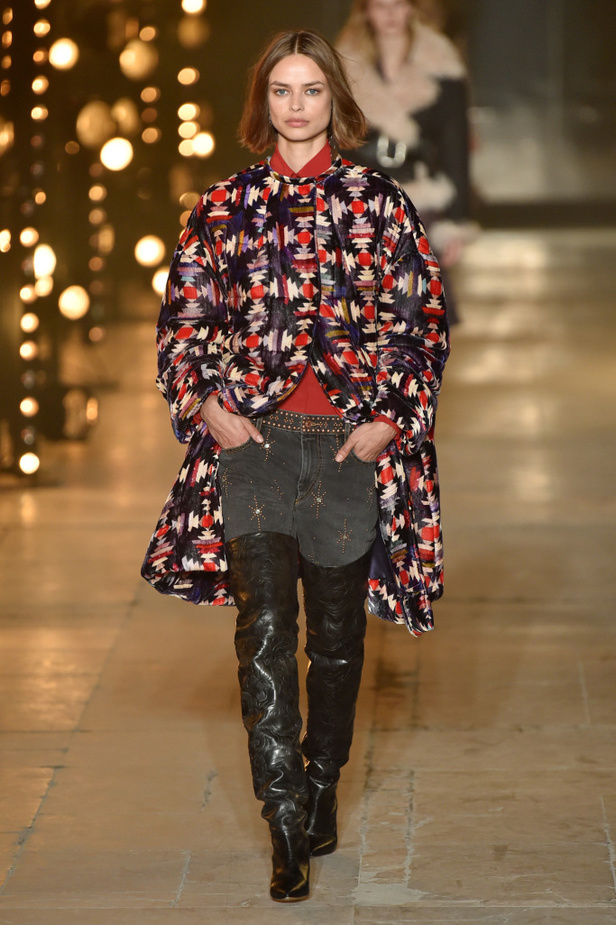 عرض أزياء إيزابيل ماران لخريف وشتاء 2017