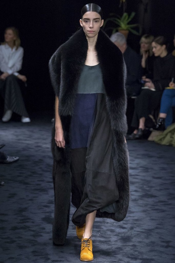 مجموعة لويفي Loewe لخريف وشتاء 2017