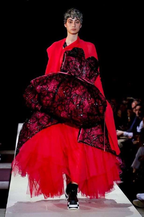 عرض ازياء كوم دي غارسون لخريف وشتاء 2018