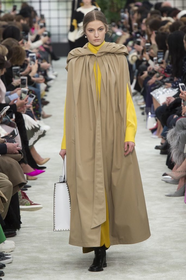 مجموعة Valentino للألبسة الجاهزة لخريف و شتاء 2018