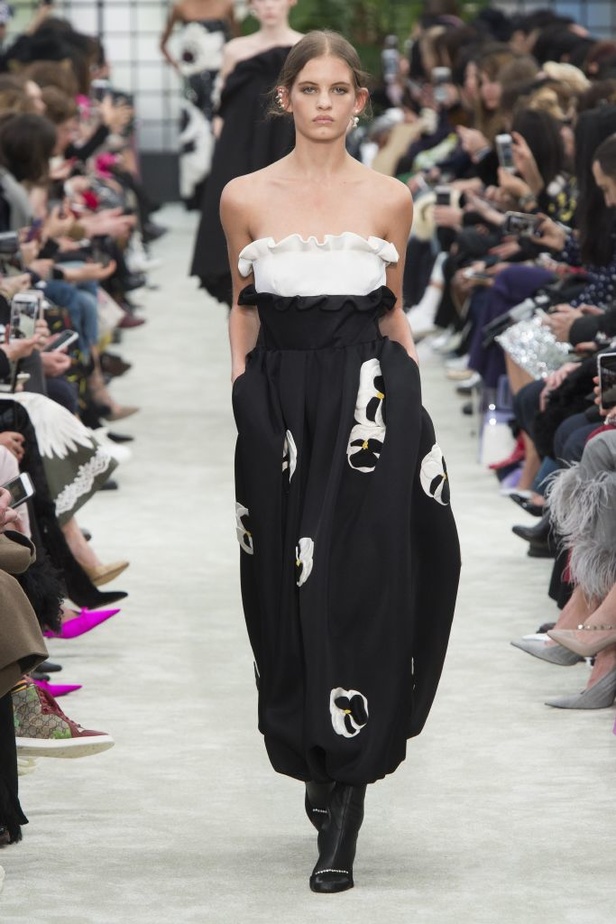 مجموعة Valentino للألبسة الجاهزة لخريف و شتاء 2018