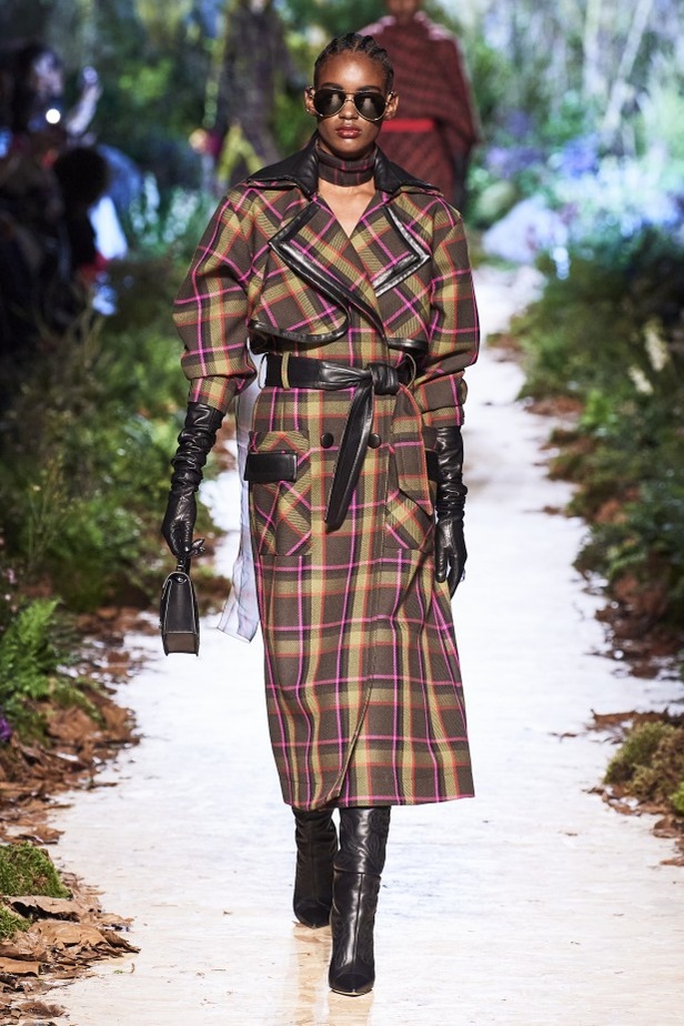 مجموعة "رالف أند روسو" Ralph & Russo لخريف وشتاء 2020 - 2021 