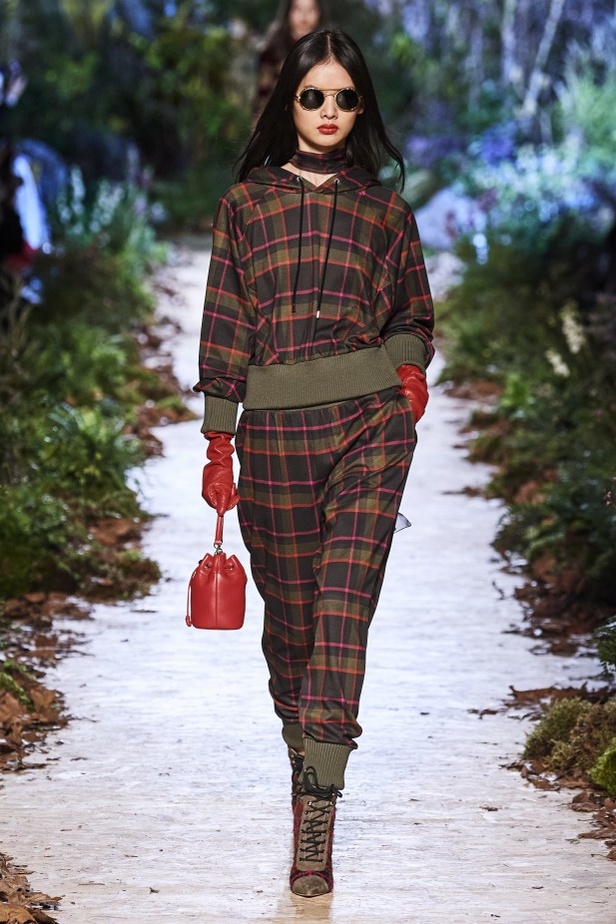 مجموعة "رالف أند روسو" Ralph & Russo لخريف وشتاء 2020 - 2021 