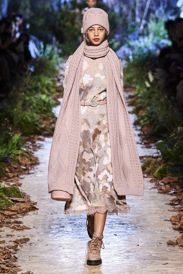 مجموعة "رالف أند روسو" Ralph & Russo لخريف وشتاء 2020 - 2021 