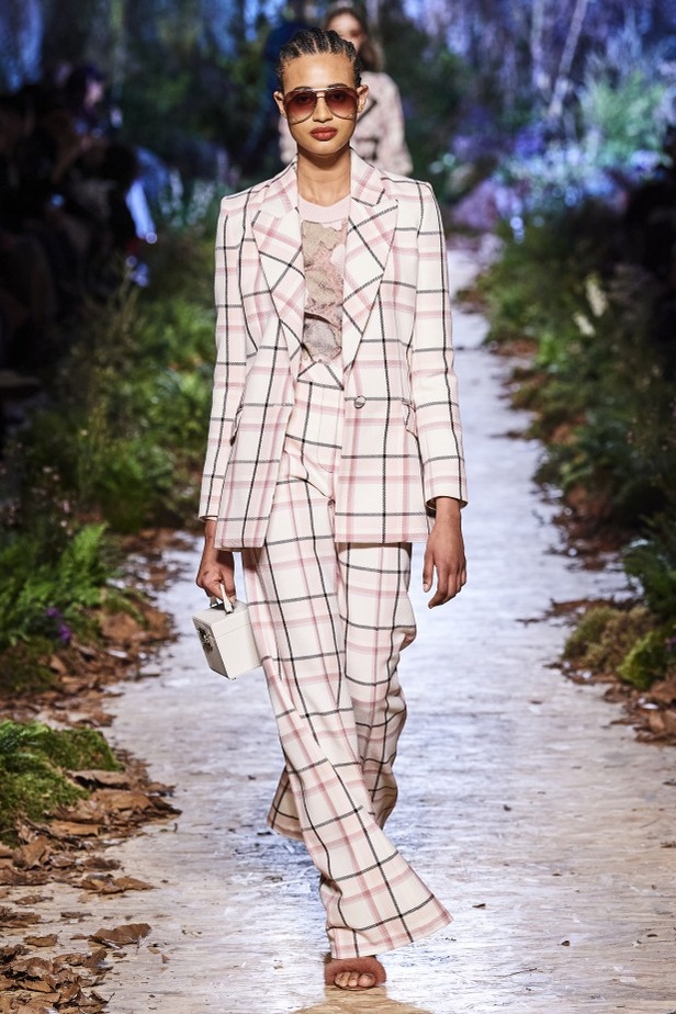 مجموعة "رالف أند روسو" Ralph & Russo لخريف وشتاء 2020 - 2021 